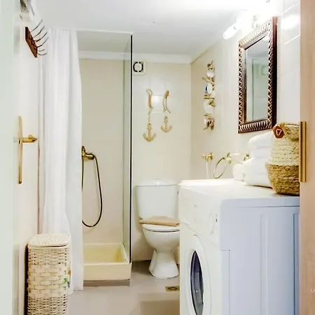 Apartamento Azzuro 1-bdrm In Hanioti, 150m To
